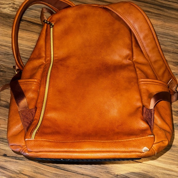 Itsy Ritzy Cognac Boss plus diaper bag used - Picture 6 of 12